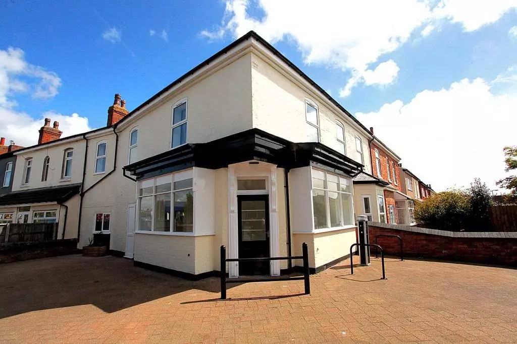 5 Bury Rd, Southport to rent Primary Photo- Image 1 of 4