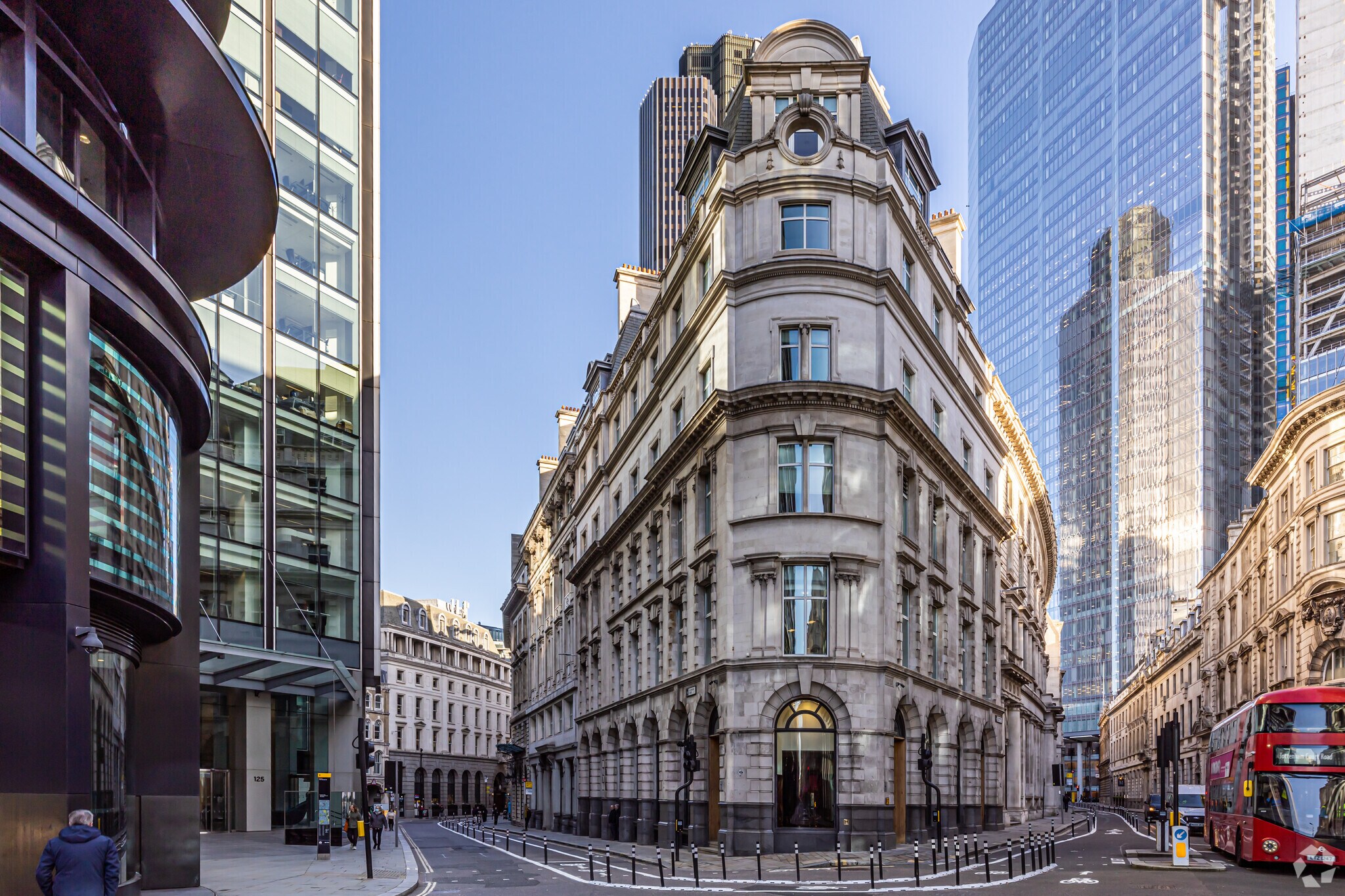 Old Broad St, London for sale Primary Photo- Image 1 of 1