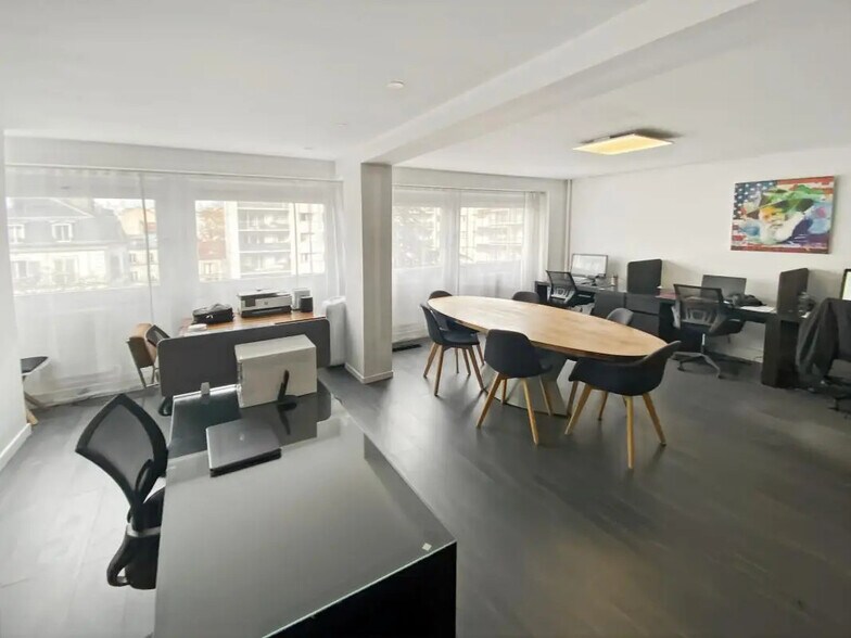 Office in Vincennes to rent - Interior Photo - Image 2 of 3