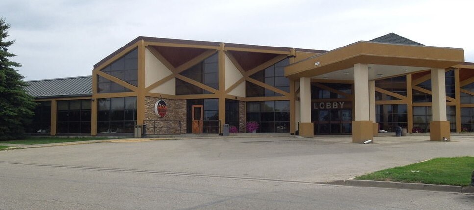 4815 46th St, Rocky Mountain House, AB for sale - Building Photo - Image 1 of 1