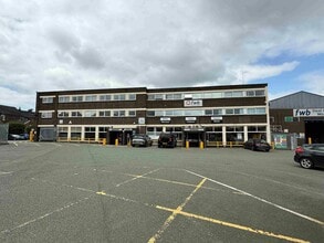 Wheildon Rd, Stoke On Trent to rent Building Photo- Image 1 of 22