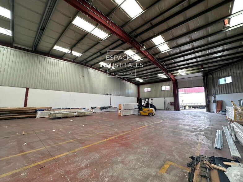 Calle Aragón, 19, Mejorada del Campo, Madrid to rent - Building Photo - Image 3 of 5