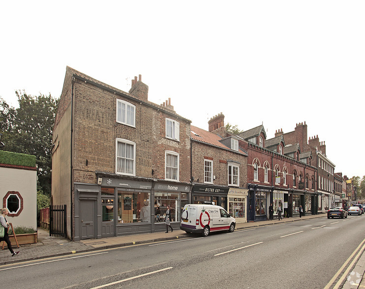 38-40 Gillygate, York for sale - Building Photo - Image 2 of 3