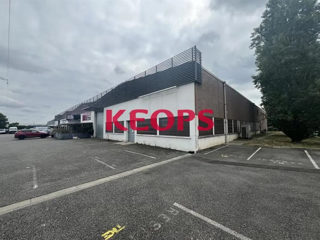 Location Local d'activités 1 160 m² - Photo 1