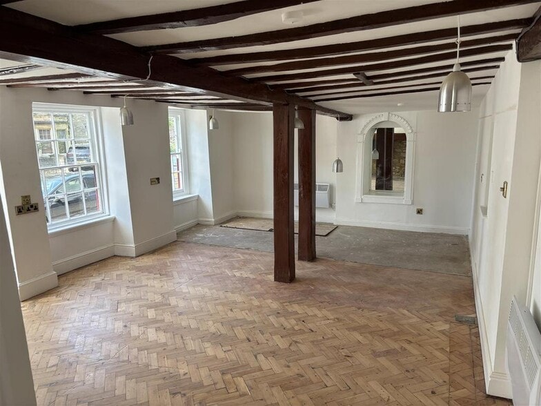 7 Horsefair, Chipping Norton to rent - Building Photo - Image 2 of 10
