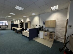 Dean Rd, Yate to rent Interior Photo- Image 1 of 3