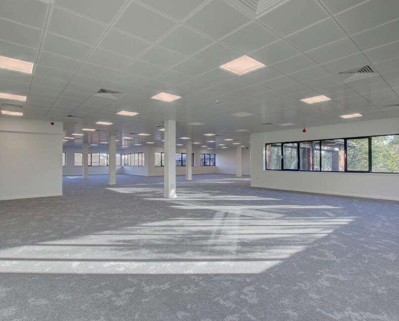 New Ln, Leeds to rent Interior Photo- Image 1 of 3