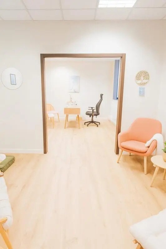 Office in Vannes for sale Primary Photo- Image 1 of 5