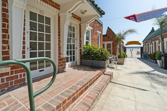 517 Ocean Front Walk, Venice, CA for rent Building Photo- Image 1 of 4