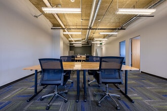 345 W Washington Ave, Madison, WI to rent Interior Photo- Image 2 of 10