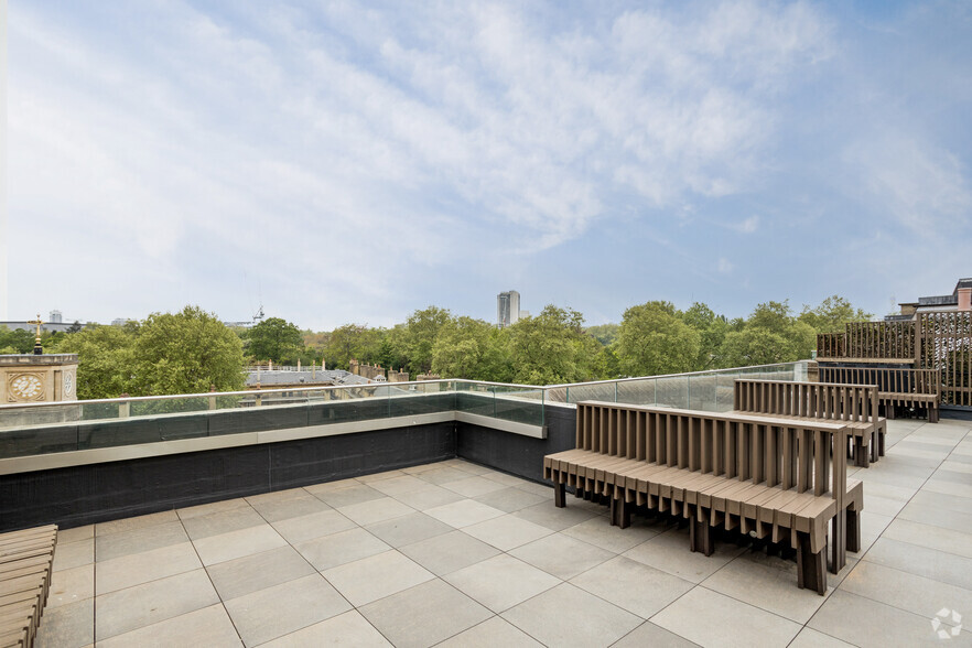 23-27 Buckingham Palace Rd, London for rent - Building Photo - Image 3 of 21