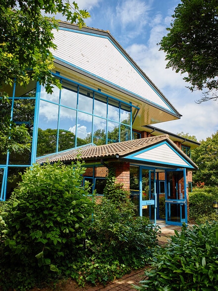 Millburn Hill Rd, Coventry to rent - Building Photo - Image 2 of 5