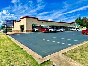 102 W Dallas St, Llano, TX for rent Building Photo- Image 1 of 25