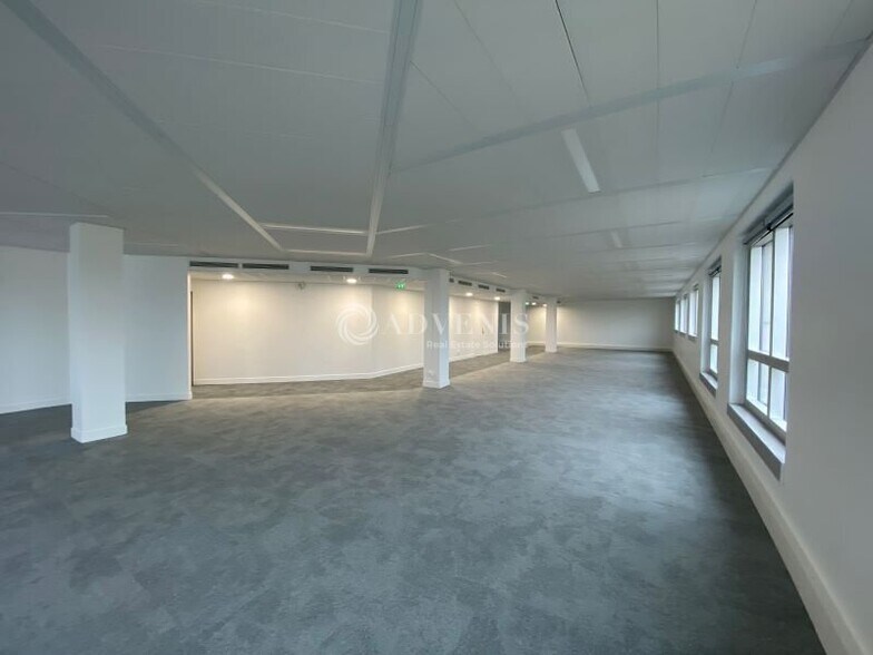7783 Avenue Edouard Vaillant, Boulogne-Billancourt to rent - Interior Photo - Image 3 of 10