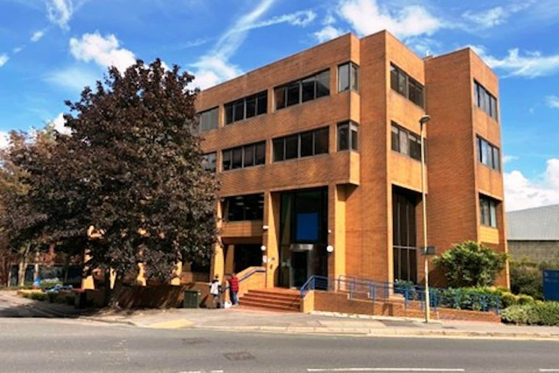 Alencon Link, Basingstoke to rent Building Photo- Image 1 of 5