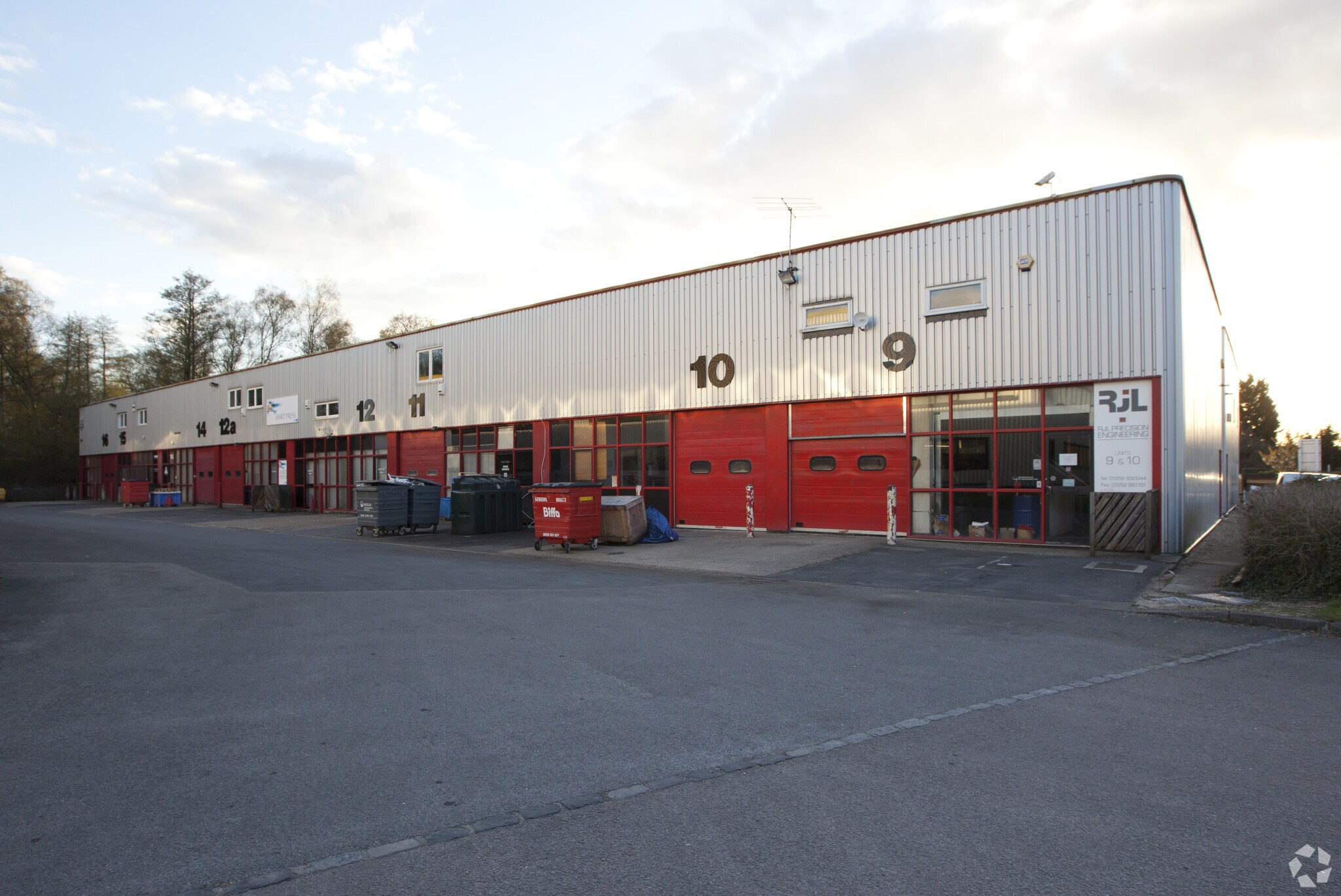 Redfields Ln, Fleet for sale Primary Photo- Image 1 of 1