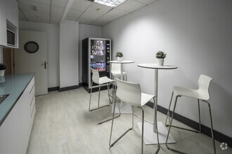 Glorieta De Cuatro Caminos, 6-7, Madrid, Madrid for rent Interior Photo- Image 1 of 8