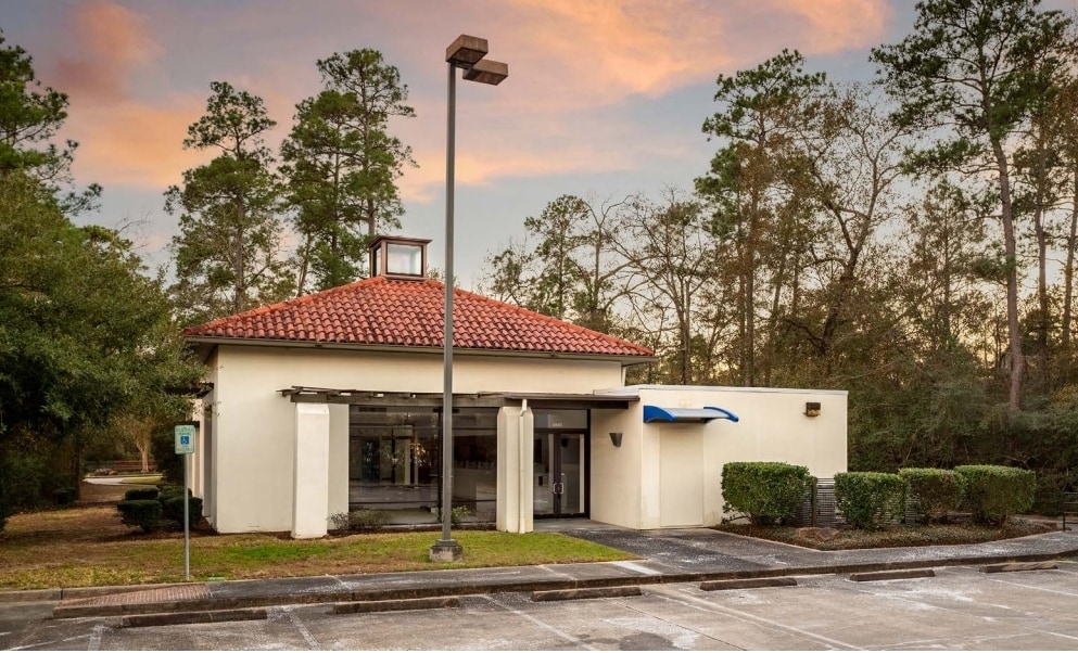 4640 Woodlands Pky, The Woodlands, TX to rent Building Photo- Image 1 of 11