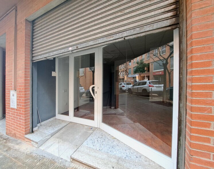 Office / Retail in Martorell, Barcelona to rent - Building Photo - Image 1 of 5