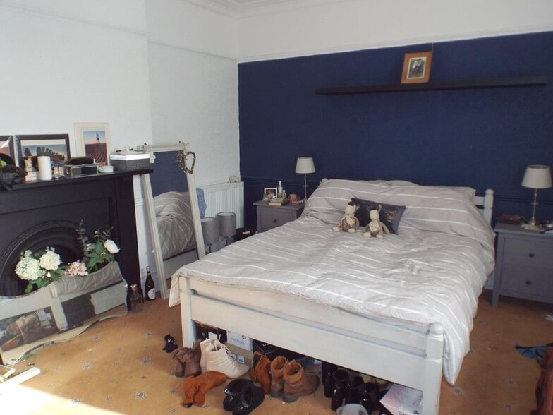 2 Esplanade, Burnham On Sea for sale - Building Photo - Image 2 of 26