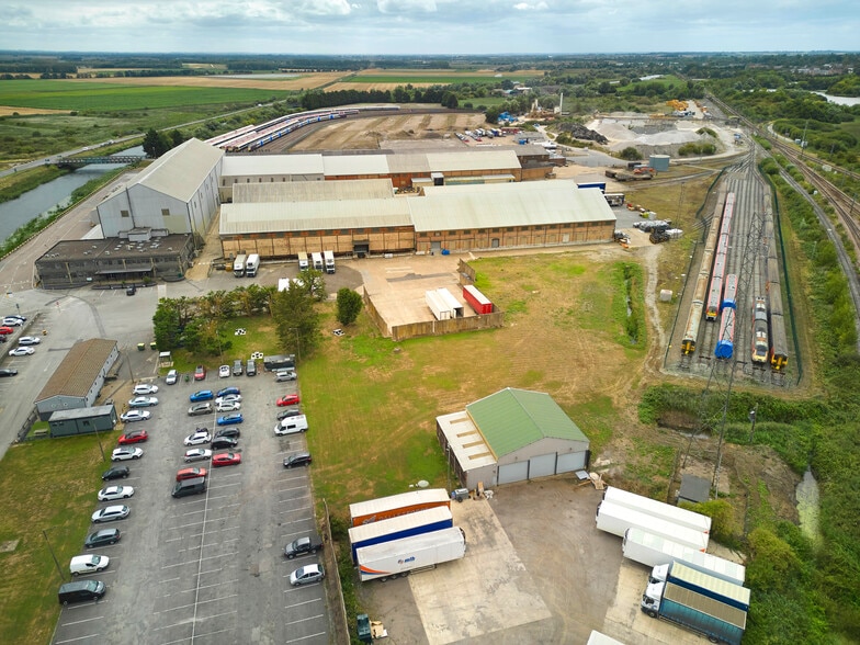 Queen Adelaide Way, Ely to rent - Aerial - Image 3 of 6