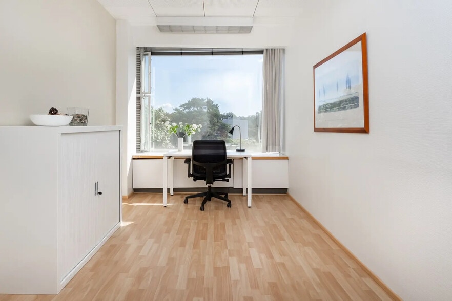 Office in Colombier-Saugnieu to rent - Building Photo - Image 3 of 10