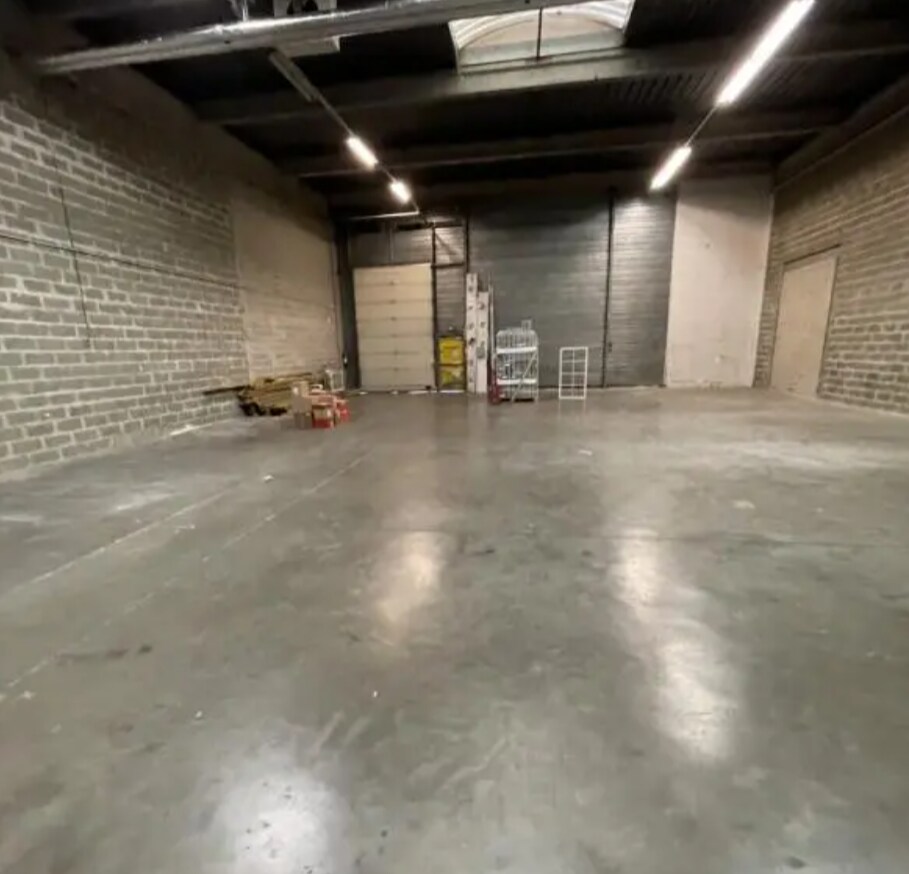 Industrial in Gennevilliers to rent Interior Photo- Image 1 of 9
