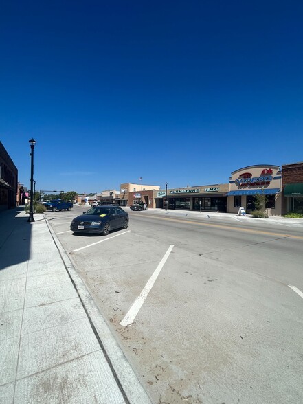 229 N Main St, Valentine, NE for sale - Building Photo - Image 2 of 30