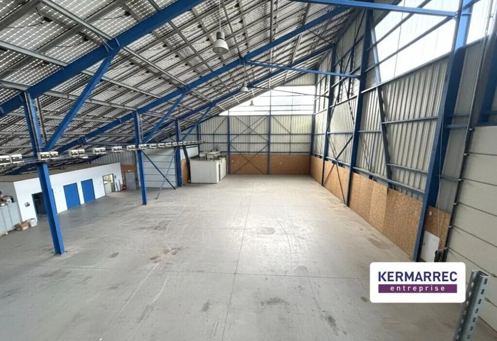 Location Local d'activités 800 m² - Photo 1