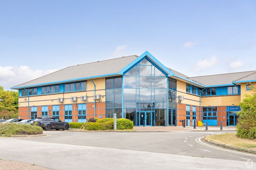 Bow Bridge Clos, Rotherham to rent - Building Photo - Image 2 of 2