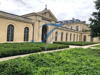 More details for 12 Rue Richaud, Versailles - Retail to Rent