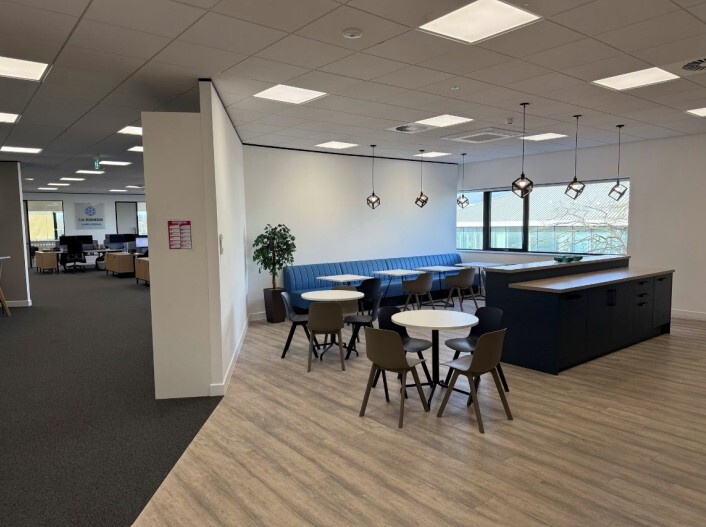 41 Millbrook Way, Slough to rent - Interior Photo - Image 2 of 5