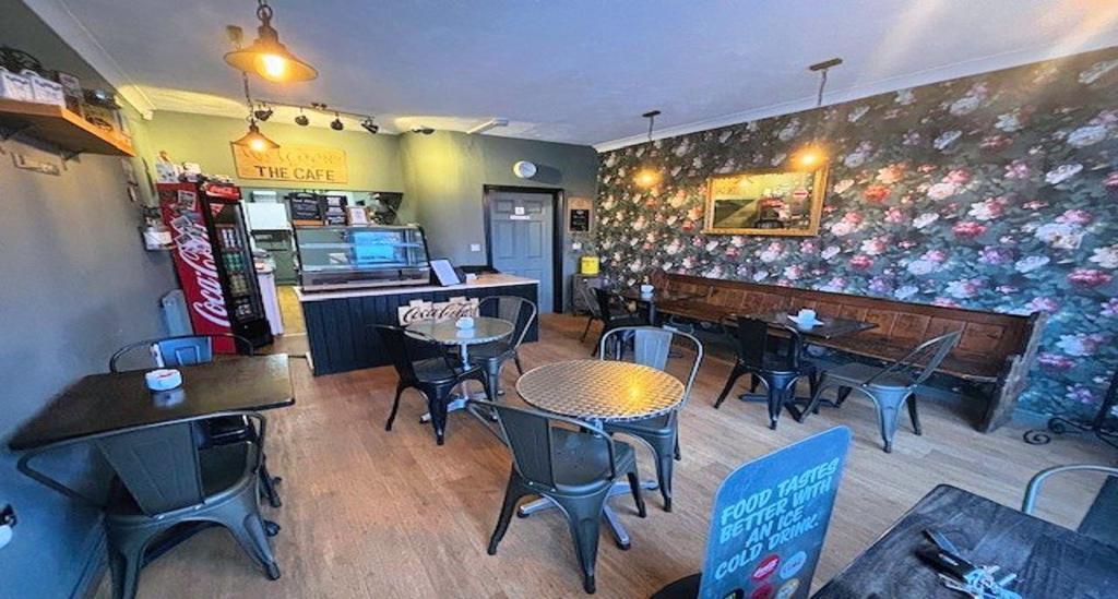 31 Redwood Dr, Lincoln to rent Interior Photo- Image 1 of 8