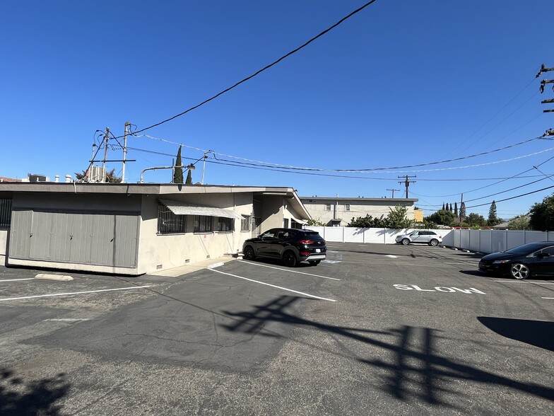 1520 E Lincoln Ave, Anaheim, CA for rent - Building Photo - Image 2 of 8