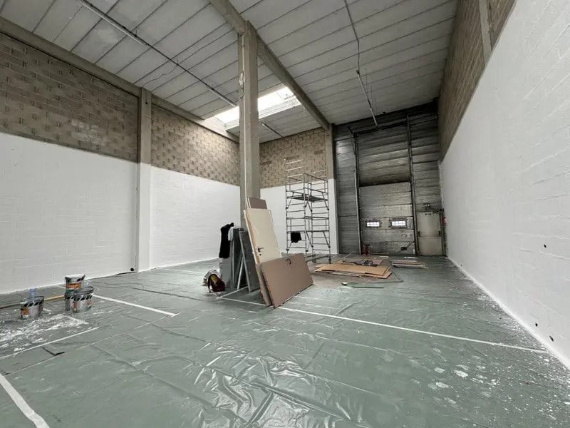 Light Industrial in Émerainville to rent Building Photo- Image 1 of 16