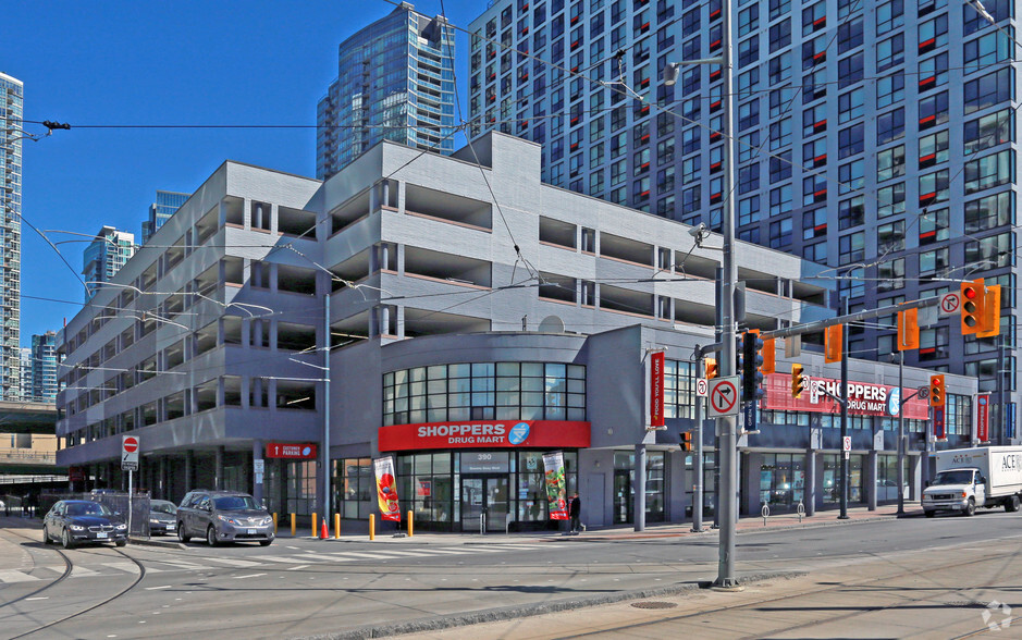 390 Queens Quay W, Toronto, ON for rent - Building Photo - Image 3 of 3