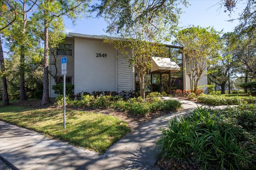 2849 Executive Dr, Clearwater, FL for sale - Building Photo - Image 1 of 1