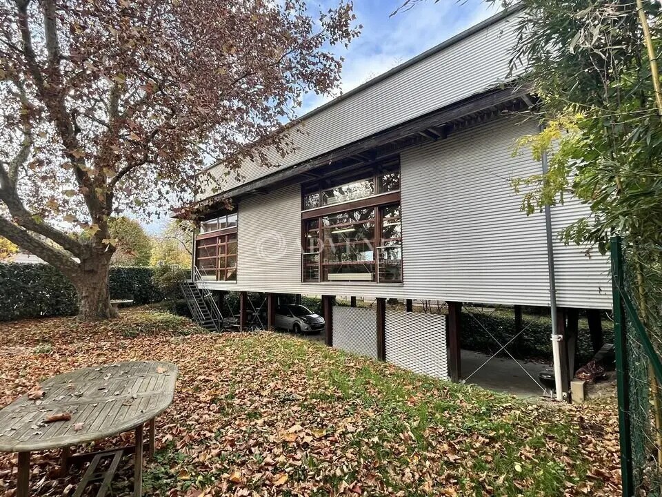 Location Bureaux 90 m² - Photo 1