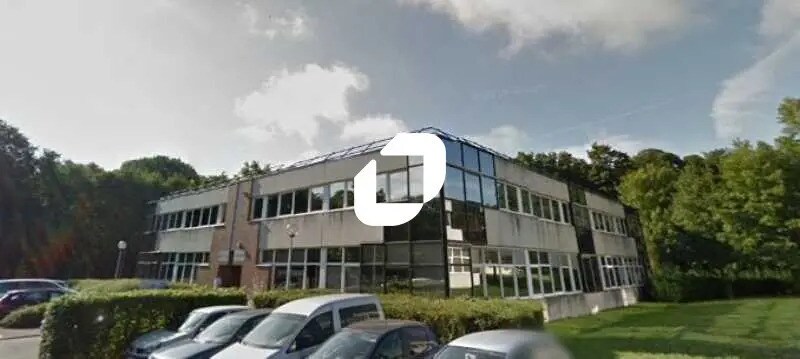 Office in Bièvres to rent - Building Photo - Image 1 of 4