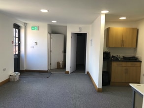 500 King St, Stoke On Trent to rent Interior Photo- Image 2 of 14