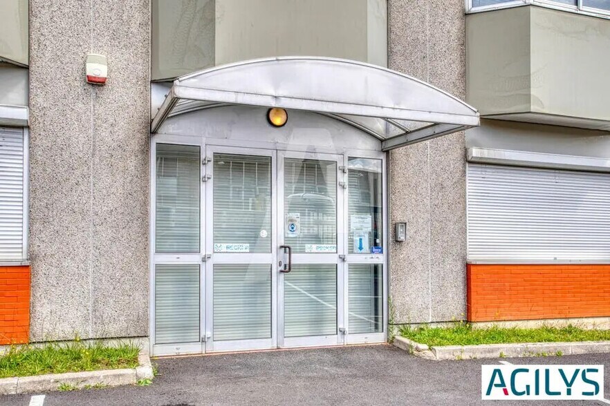 Light Industrial in Villejuif to rent - Building Photo - Image 3 of 6