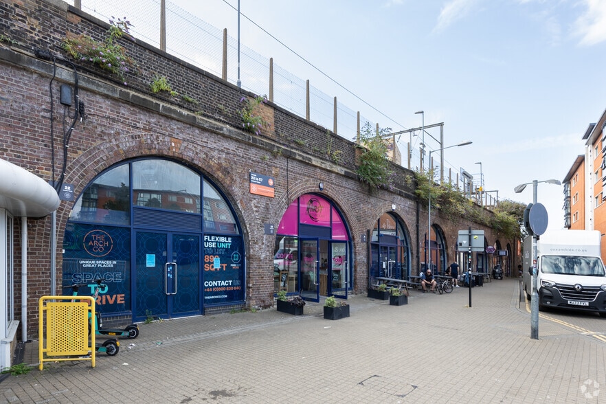 30 Viaduct Rd, Chelmsford for sale - Building Photo - Image 1 of 1