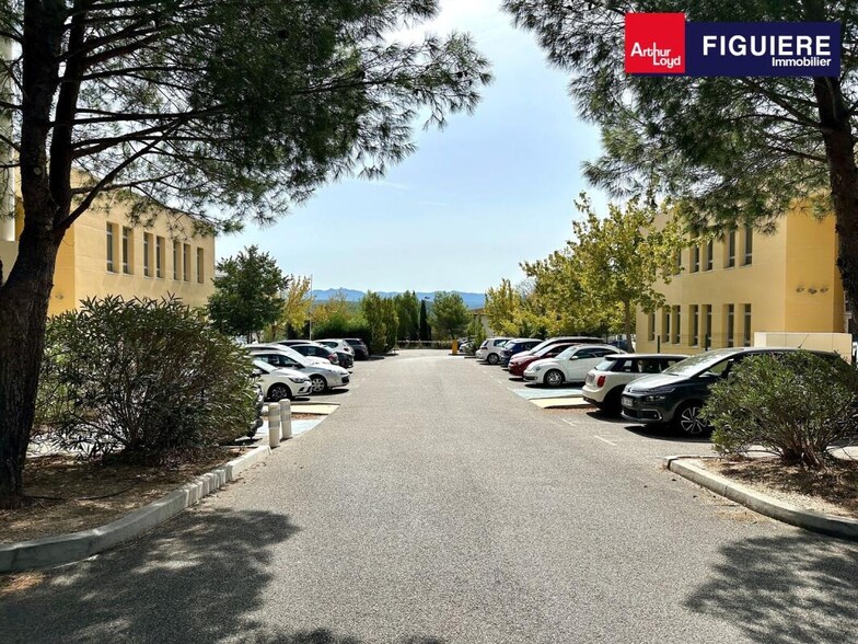 425 Rue René Descartes, Aix-en-Provence for sale - Building Photo - Image 2 of 17