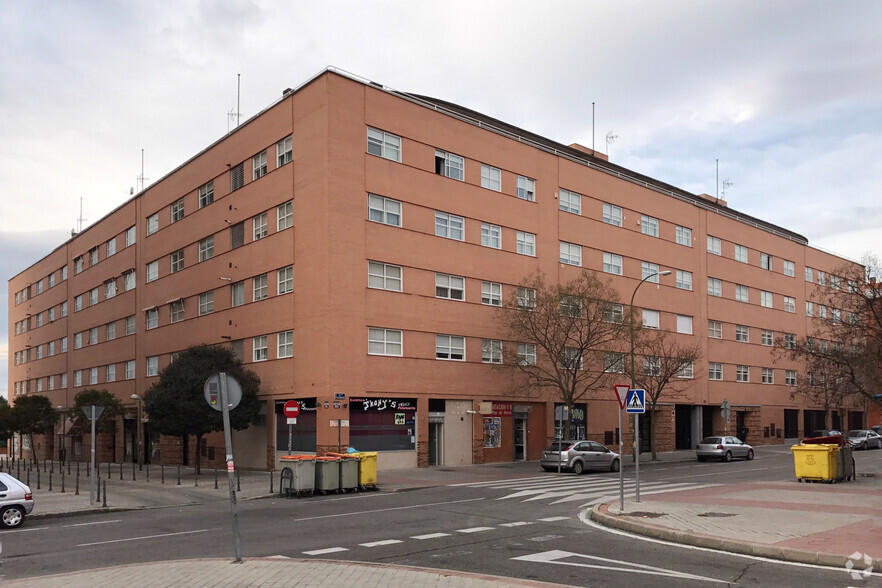 Calle Pergamino, 28, Madrid, Madrid for sale - Building Photo - Image 2 of 2