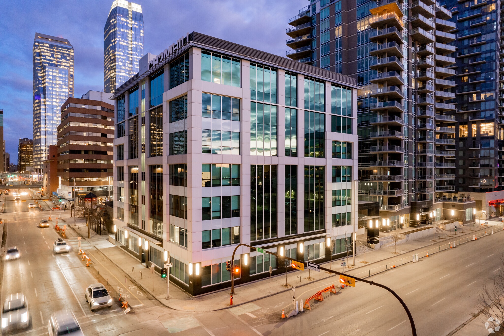 540 12th Ave SW, Calgary, AB to rent Primary Photo- Image 1 of 8