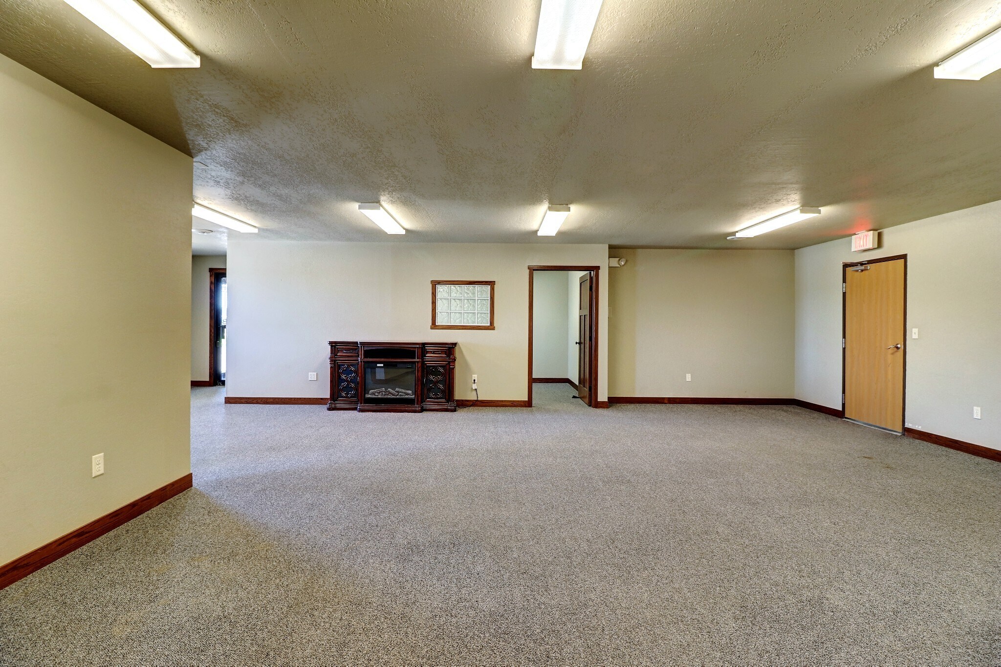 5402 53rd Ave S, Fargo, ND to rent Interior Photo- Image 1 of 9
