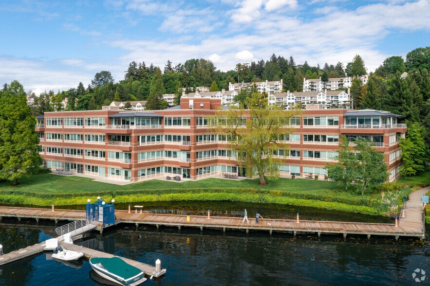 5400 Carillon Pt, Kirkland, WA for rent - Primary Photo - Image 1 of 5