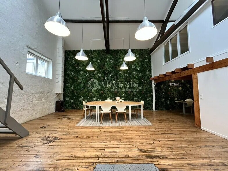 Light Industrial in Gennevilliers to rent - Interior Photo - Image 2 of 12