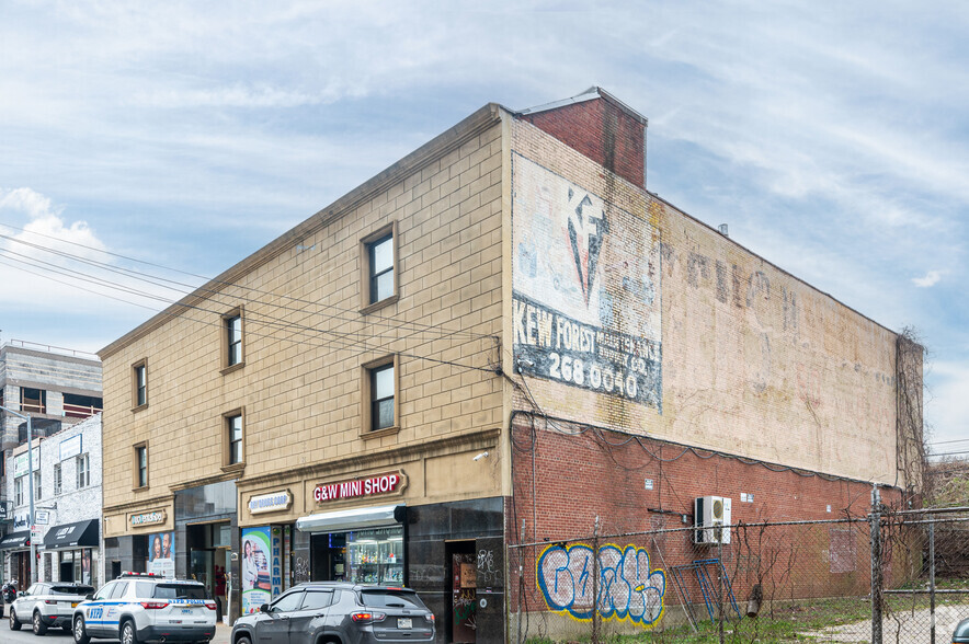 69-02 Austin St, Forest Hills, NY for sale - Primary Photo - Image 1 of 1