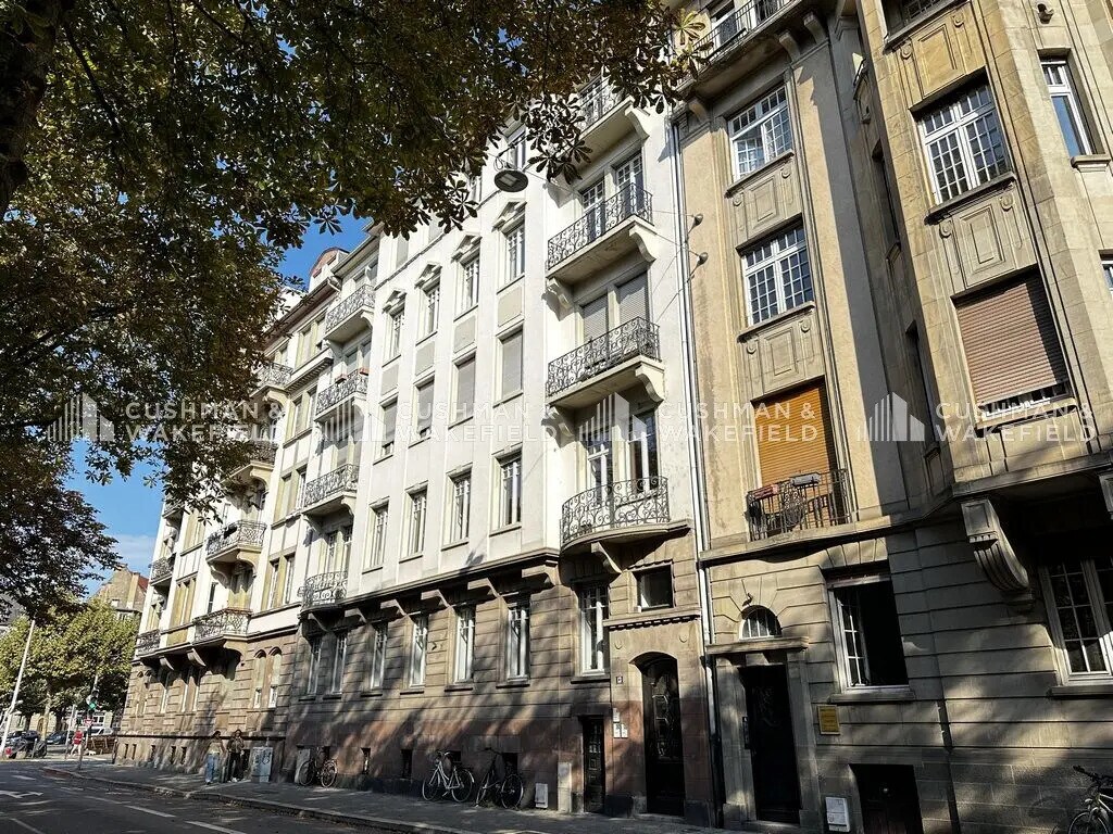 Location Bureaux 215 m² - Photo 1